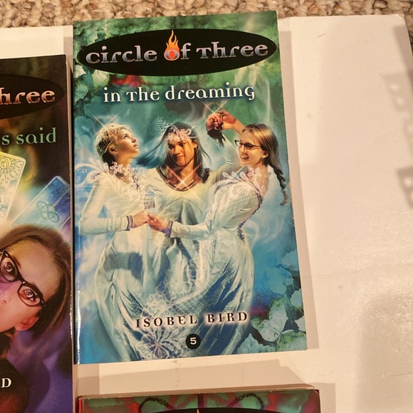 “Circle of Three, Volumes 1-15, Paperback Novels - Picture 6 of 16
